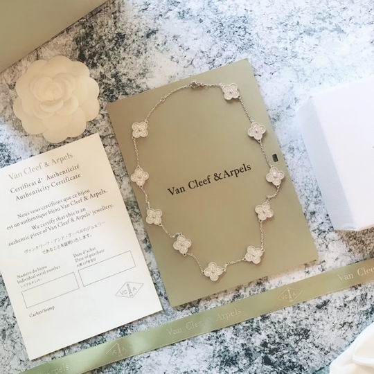 Van Cleef & Arpels necklace lyh15
